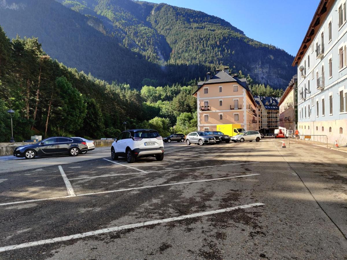 VUT Leo Pixel Canfranc Estación Apartamento Exterior foto