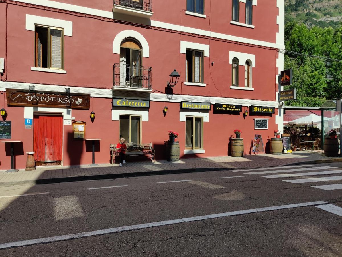VUT Leo Pixel Canfranc Estación Apartamento Exterior foto
